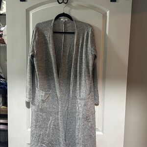 LuLaRoe Heather Gray Janet Duster. Medium.